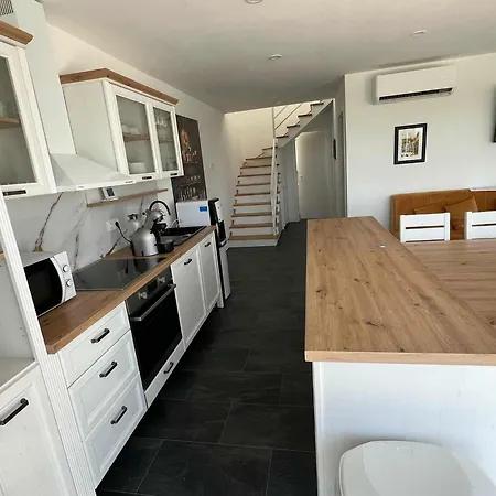 Fuert-balaton فيلة